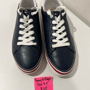 Tommy Hilfiger Men’s Navy Sneakers with White Laces